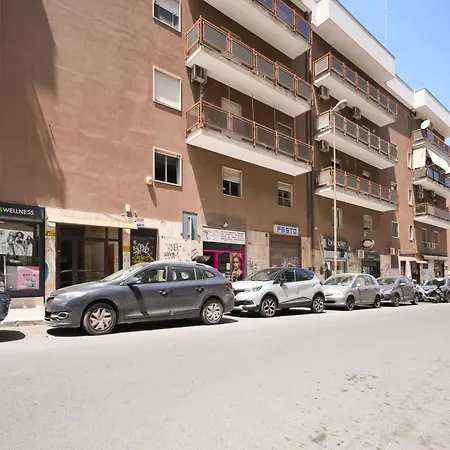 Gli Aquiloni - Steps From The Station Apartament Bari
