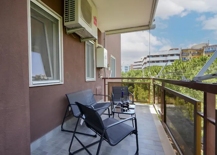 Appartement Guesthost - Gli Aquiloni - Steps From The Station *