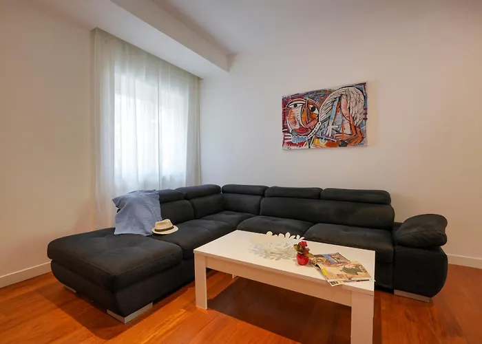 Guesthost - Gli Aquiloni - Steps From The Station Bari