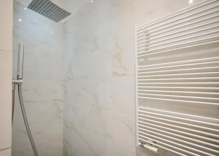 Appartement Guesthost - Gli Aquiloni - Steps From The Station Bari