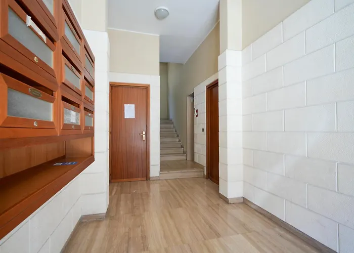 Guesthost - Gli Aquiloni - Steps From The Station Appartement